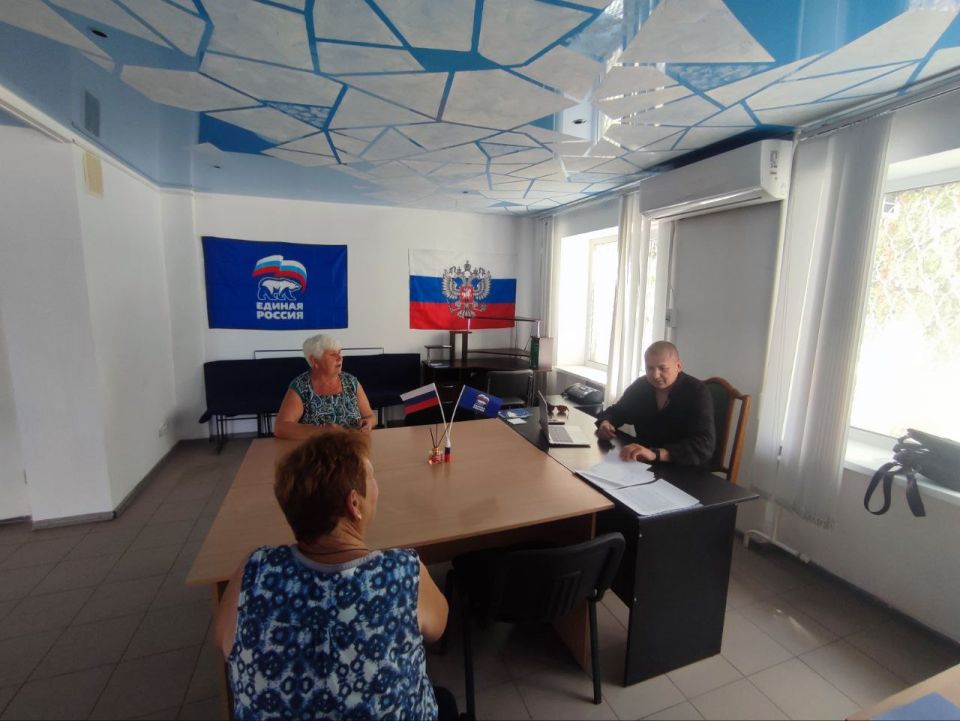 Прием граждан в Кременском отделении партии «ЕДИНАЯ РОССИЯ» Прием граждан в Кременском отделении партии «ЕДИНАЯ РОССИЯ»