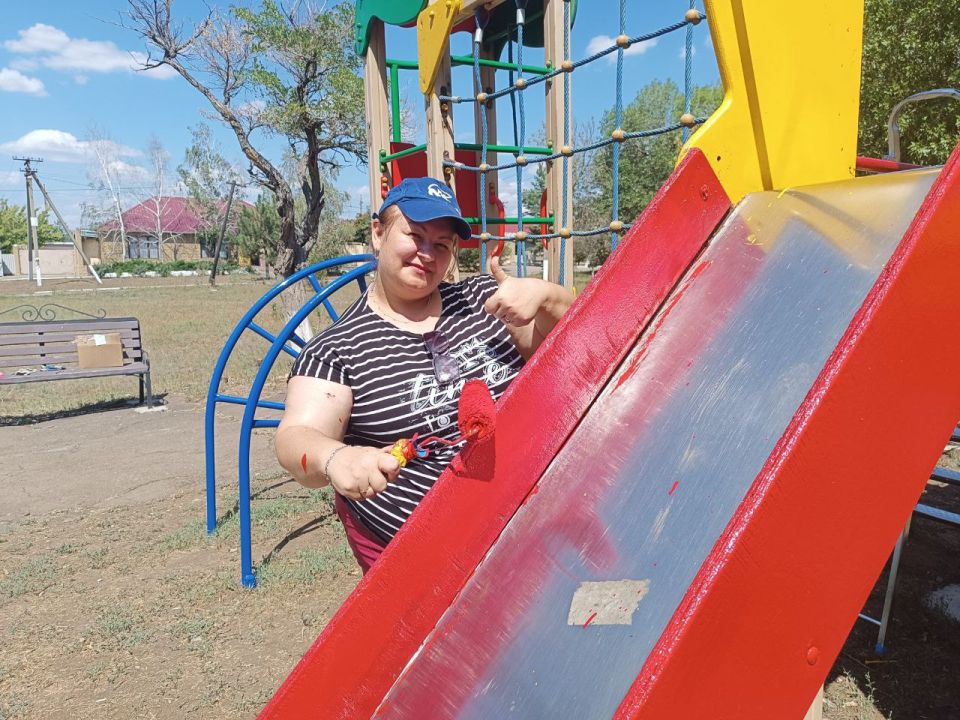 В Нижнем Нагольчике появилась яркая детская площадка! В Нижнем Нагольчике появилась яркая детская площадка!