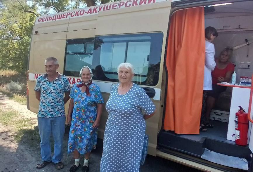 ФАП Славяносербской ЦРБ в селе Лопаскино оказал помощь местным жителям ФАП Славяносербской ЦРБ в селе Лопаскино оказал помощь местным жителям