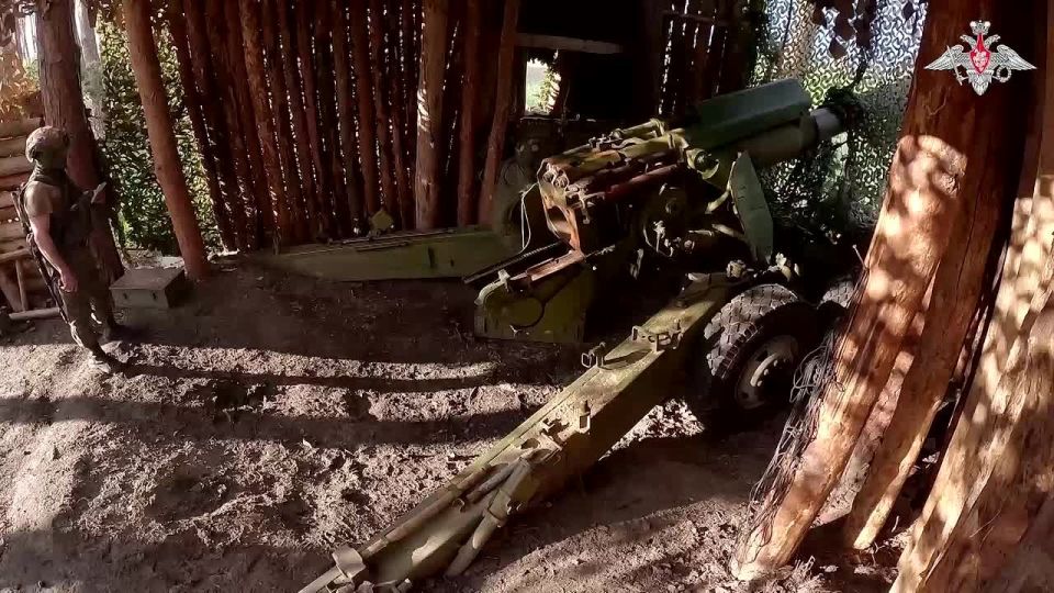 Минобороны России: Расчеты пушек «Гиацинт-Б» 25-й общевойсковой армии группировки «Запад» уничтожили опорные пункты с живой силой, пункт управления и точки взлета БПЛА противника в ЛНР
