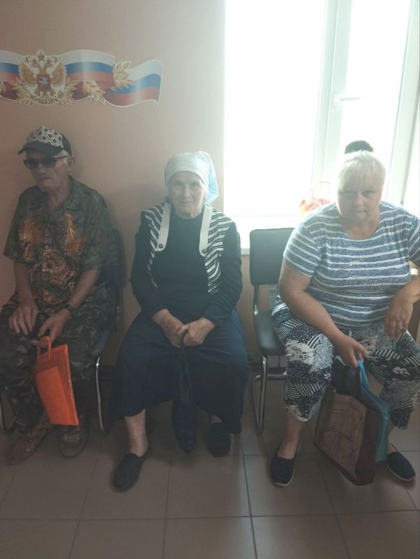 Специалистом МФЦ ЛНР Станично-Луганского МО на этой неделе принято более 50 заявлений в рамках выездного обслуживания Специалистом МФЦ ЛНР Станично-Луганского МО на этой неделе принято более 50 заявлений в рамках выездного обслуживания