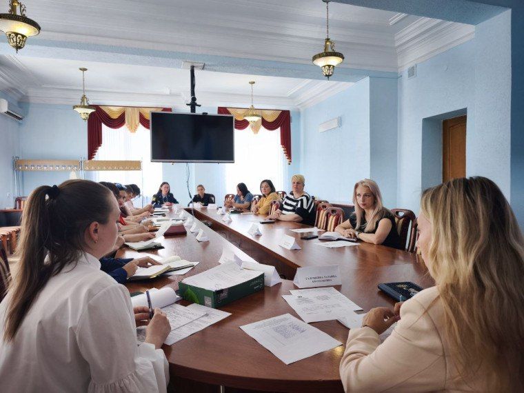 Обзор прессы «Слава Краснодона»: Работа комиссии по делам несовершеннолетних и защите их прав Обзор прессы «Слава Краснодона»: Работа комиссии по делам несовершеннолетних и защите их прав