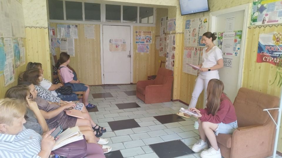 В женской консультации поликлиники г. Лутугино прошла лекция о пользе естественного вскармливания В женской консультации поликлиники г. Лутугино прошла лекция о пользе естественного вскармливания