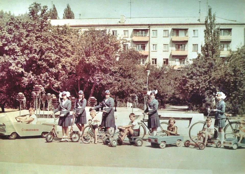 Луганскому парку имени Щорса ровно 50 лет с момента его основания Луганскому парку имени Щорса ровно 50 лет с момента его основания