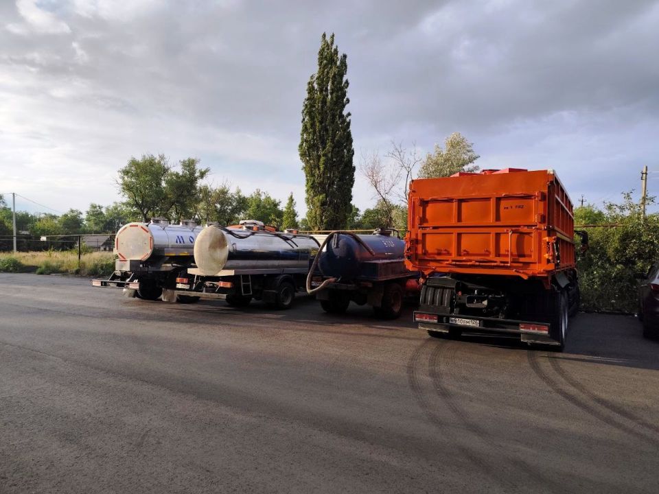 В связи с гидрологической засухой в Антраците организован бесплатный подвоз воды населению В связи с гидрологической засухой в Антраците организован бесплатный подвоз воды населению