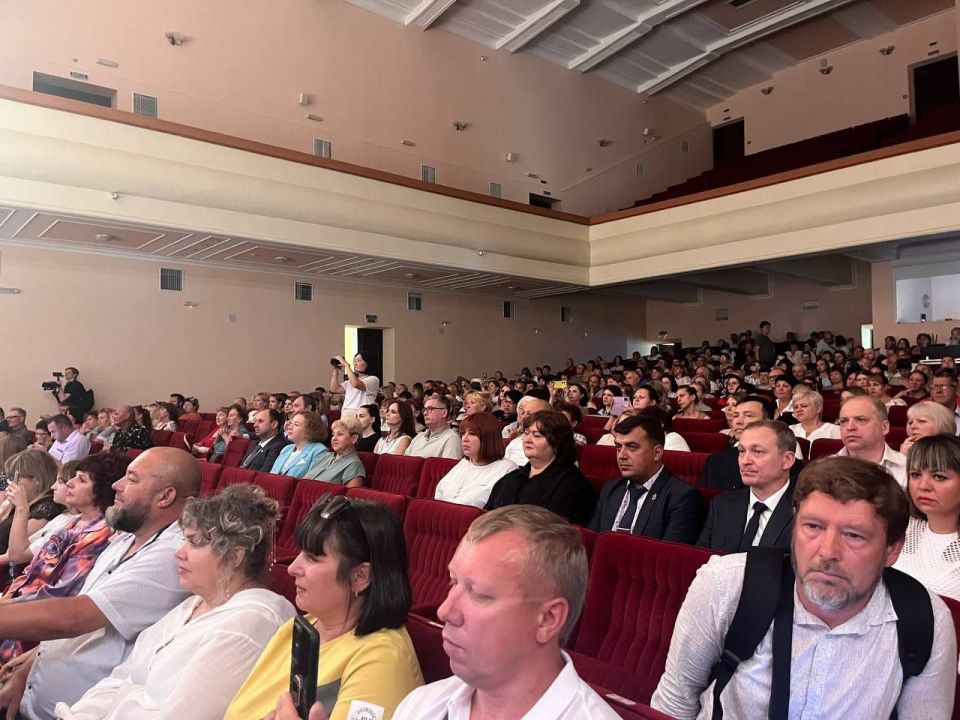 Игорь Рябушкин: Строители Республики принимают поздравления Игорь Рябушкин: Строители Республики принимают поздравления