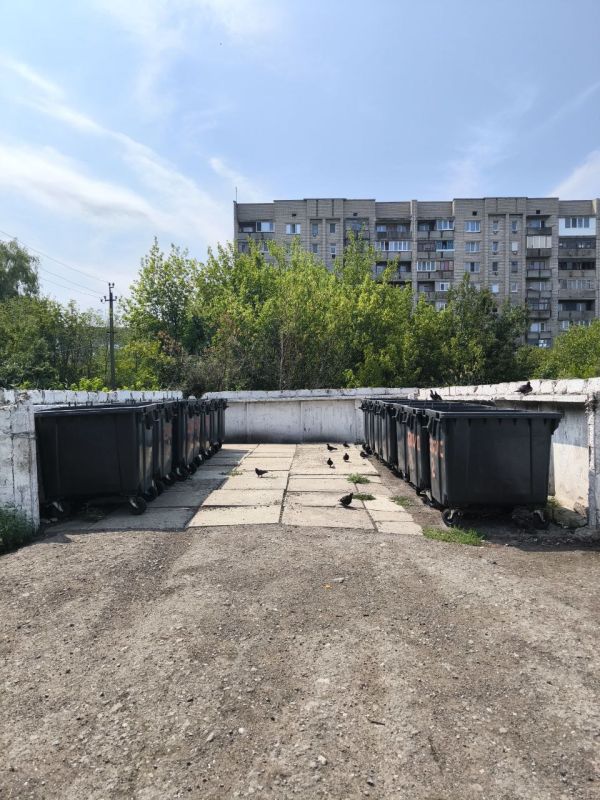 Виктория Сергеева: Коммунальщики в действии. В Кировске активно ведутся работы по благоустройству Виктория Сергеева: Коммунальщики в действии. В Кировске активно ведутся работы по благоустройству