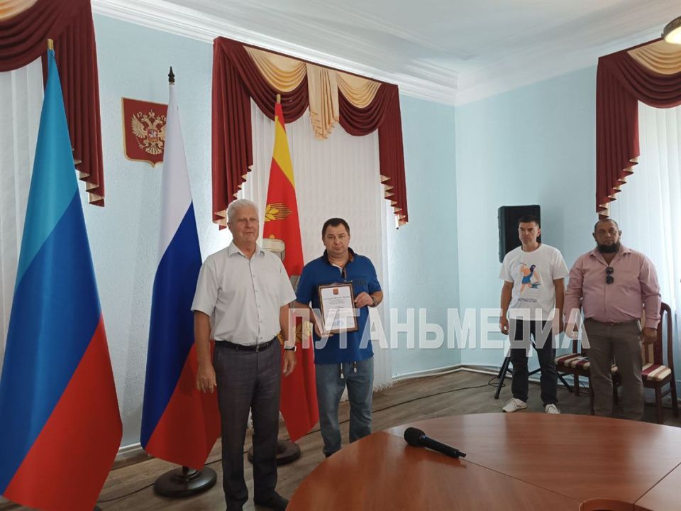 Накануне Дня строителя глава Краснодонского муниципального округа провел торжественный прием, посвященный представителям этом востребованной и почетной профессии Накануне Дня строителя глава Краснодонского муниципального округа провел торжественный прием, посвященный представителям этом востребованной и почетной профессии