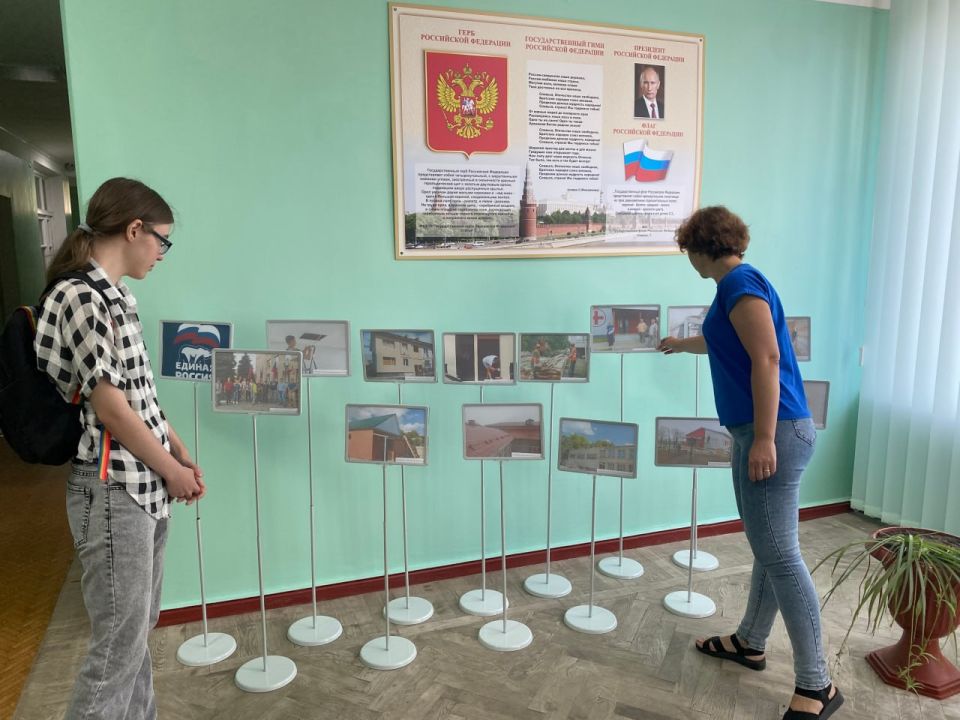 В Меловском м.о. провели фотовыставку объектов, восстановленных строителями от шефа - региона В Меловском м.о. провели фотовыставку объектов, восстановленных строителями от шефа - региона