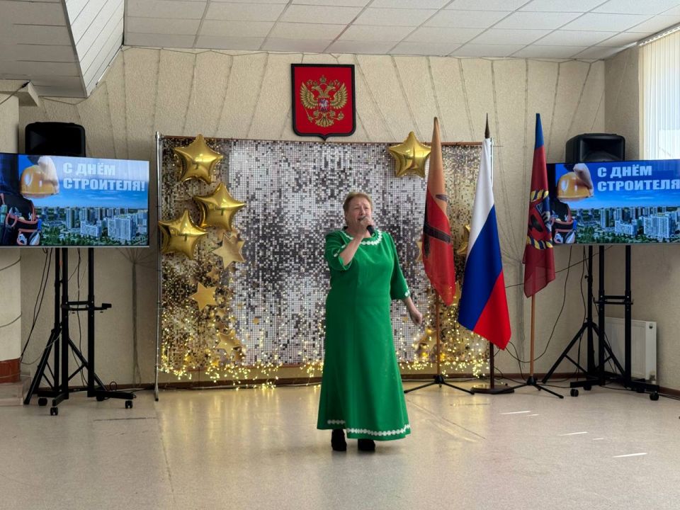 Для присутствующих выступили артисты художественной самодеятельности Славяносербского центра культуры Для присутствующих выступили артисты художественной самодеятельности Славяносербского центра культуры