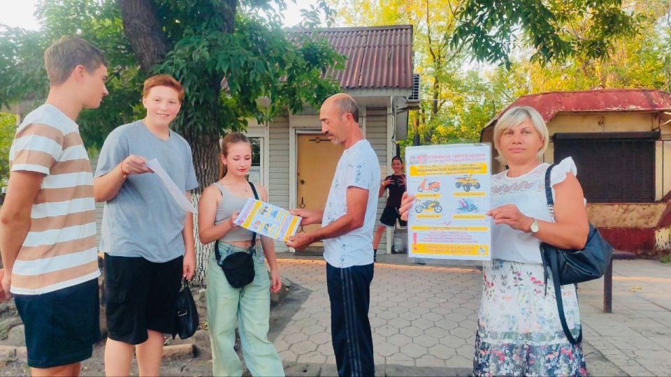 Безопасность - это важно!. Родительский патруль совместно с отрядом юных инспекторов дорожного движения «Зелёный свет» «РШ № 8 им. С. В. Полуянова» провели профилактическую акцию "Безопасность - это важно!" Безопасность - это важно!. Родительский патруль совместно с отрядом юных инспекторов дорожного движения «Зелёный свет» «РШ № 8 им. С. В. Полуянова» провели профилактическую акцию "Безопасность - это важно!"