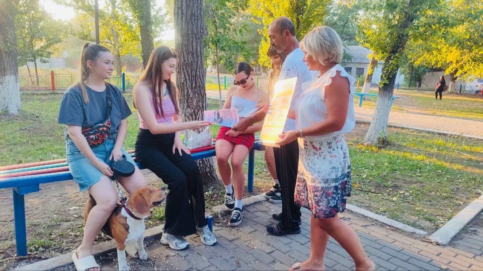 Безопасность - это важно!. Родительский патруль совместно с отрядом юных инспекторов дорожного движения «Зелёный свет» «РШ № 8 им. С. В. Полуянова» провели профилактическую акцию "Безопасность - это важно!" Безопасность - это важно!. Родительский патруль совместно с отрядом юных инспекторов дорожного движения «Зелёный свет» «РШ № 8 им. С. В. Полуянова» провели профилактическую акцию "Безопасность - это важно!"