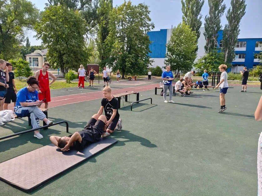 В Антраците прошло физкультурное мероприятие "Готов к труду и обороне" В Антраците прошло физкультурное мероприятие "Готов к труду и обороне"