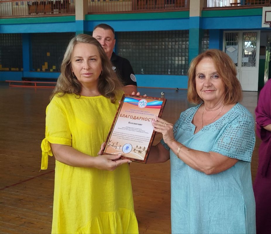 8 августа в Брянковской спортивной школе олимпийского резерва, в рамках Всероссийского марафона «Сила России», организованного партией «Единая Россия», состоялась открытая тренировка по гандболу, приуроченная ко Дню... 8 августа в Брянковской спортивной школе олимпийского резерва, в рамках Всероссийского марафона «Сила России», организованного партией «Единая Россия», состоялась открытая тренировка по гандболу, приуроченная ко Дню...