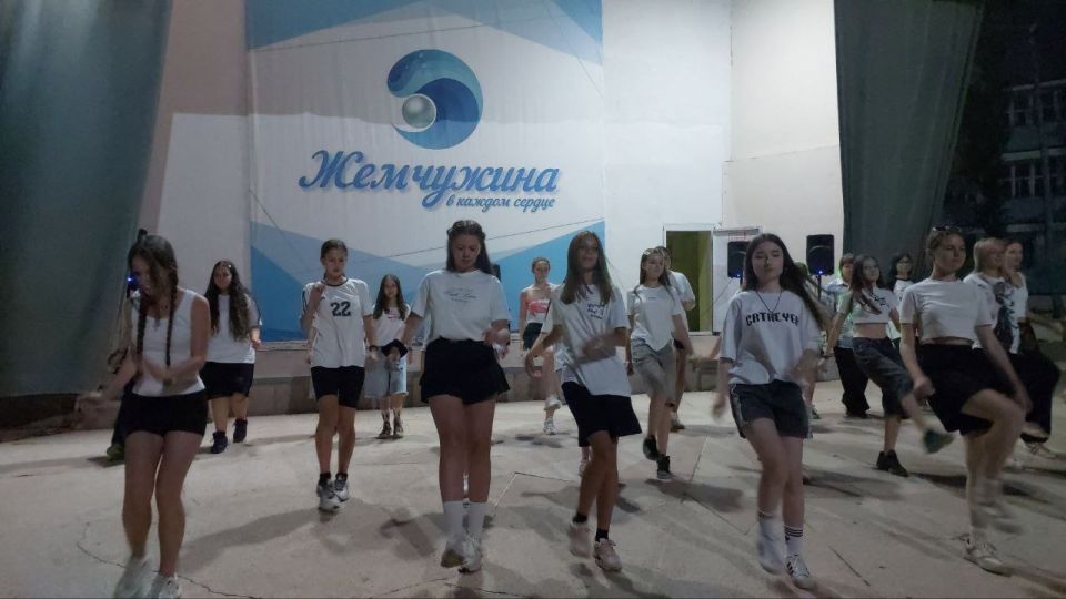 Детский оздоровительный лагерь «Жемчужина» распахнул свои двери для ребят Лутугинского муниципального округа Детский оздоровительный лагерь «Жемчужина» распахнул свои двери для ребят Лутугинского муниципального округа