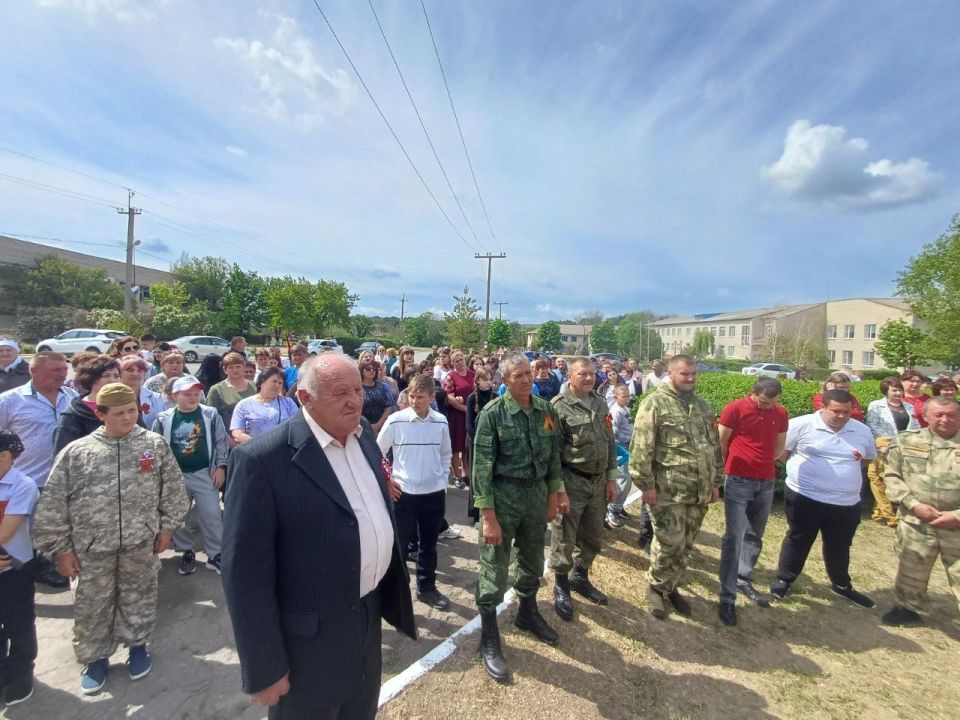 В селе Бобриково установлена стела и тематический баннер, посвящённые участникам специальной военной операции В селе Бобриково установлена стела и тематический баннер, посвящённые участникам специальной военной операции