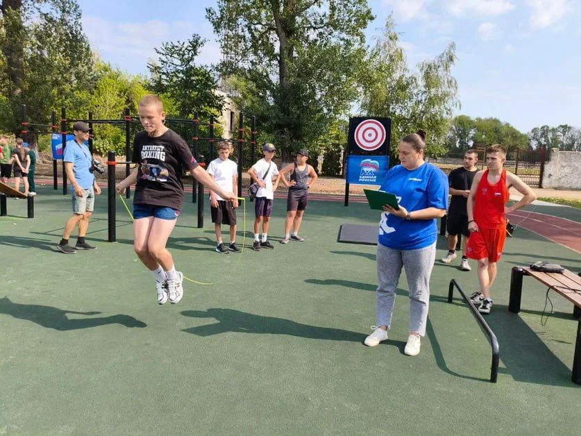 В Антраците прошло физкультурное мероприятие "Готов к труду и обороне" В Антраците прошло физкультурное мероприятие "Готов к труду и обороне"