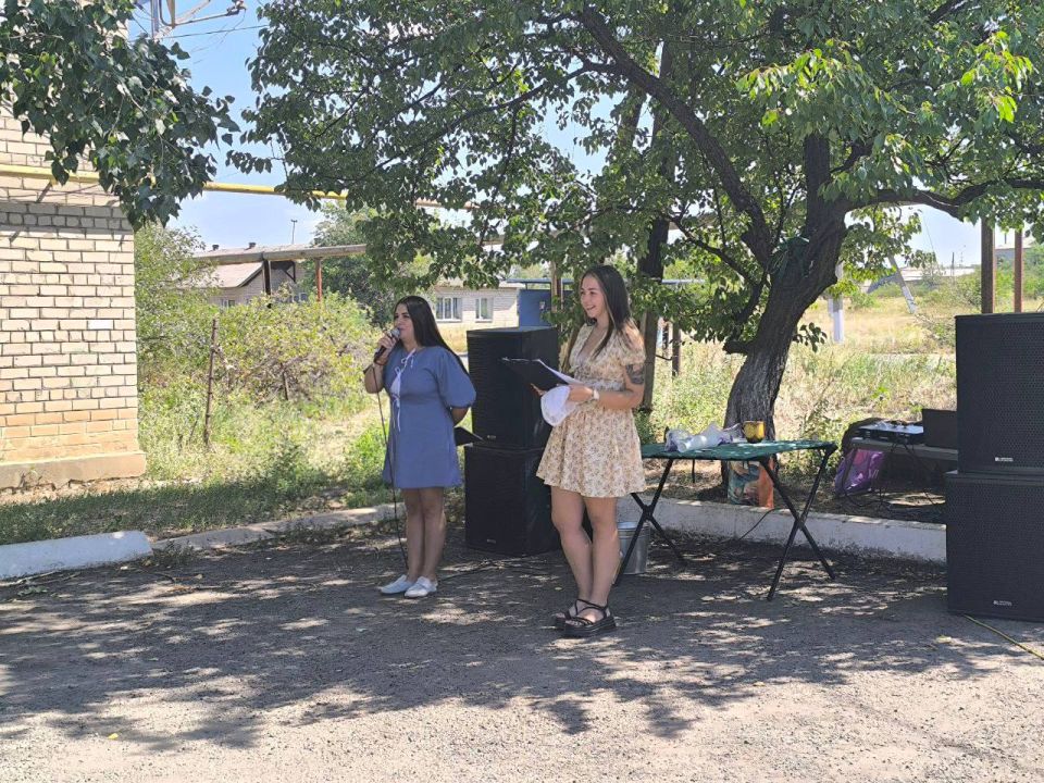 Автоклуб привез праздник в село Власовка Автоклуб привез праздник в село Власовка