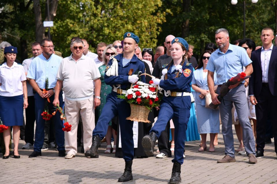 Открытие памятника защитникам Донбасса – дань памяти героям! Открытие памятника защитникам Донбасса – дань памяти героям!