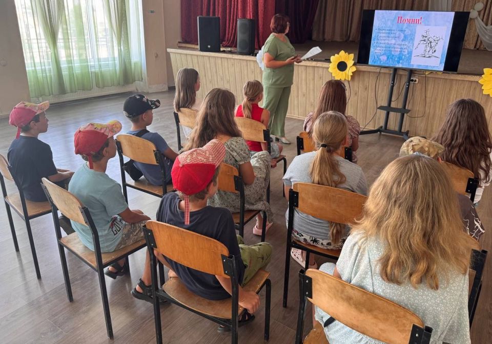 В Благовском сельском Доме культуры прошла антинаркотическая профилактическая беседа «Жизнь дается один раз» В Благовском сельском Доме культуры прошла антинаркотическая профилактическая беседа «Жизнь дается один раз»