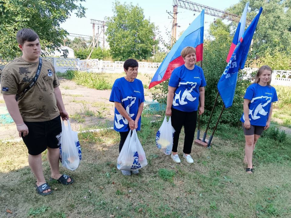 Сотрудники Дома культуры им. Ленина пгт Новодарьевка совместно с активистами ПО ВПП «Единая Россия» №11 пгт Новодарьевка города Ровеньки, провели спортивную тренировку «Сильные духом», для участников СВО получивших ранения в... Сотрудники Дома культуры им. Ленина пгт Новодарьевка совместно с активистами ПО ВПП «Единая Россия» №11 пгт Новодарьевка города Ровеньки, провели спортивную тренировку «Сильные духом», для участников СВО получивших ранения в...