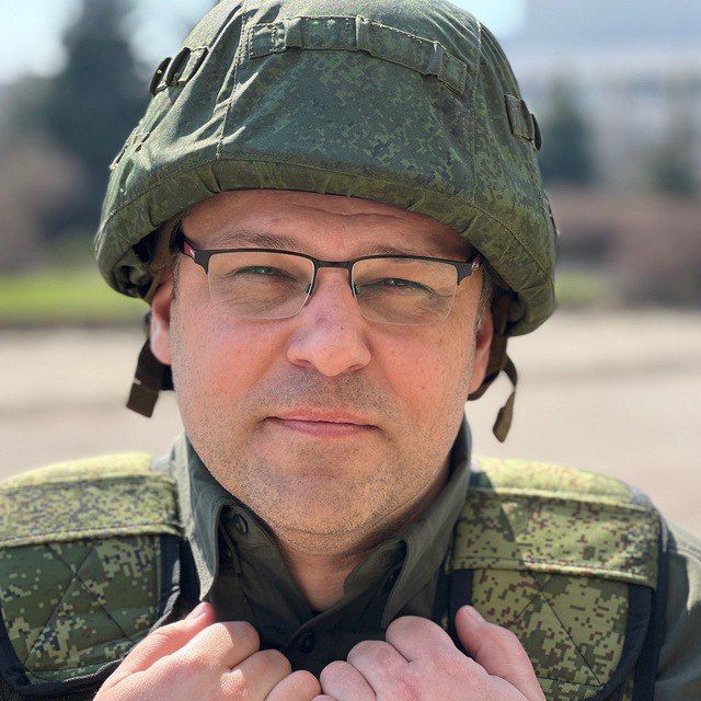 Посол по особым поручениям МИД России Родион Мирошник собирает доказательства преступлений киевского режима в ЛНР Посол по особым поручениям МИД России Родион Мирошник собирает доказательства преступлений киевского режима в ЛНР