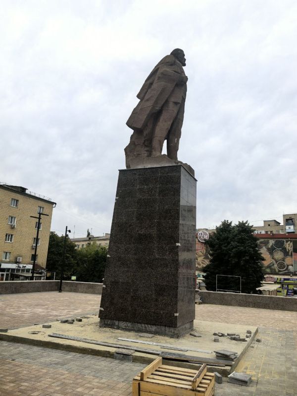Сергей Козенко: В Краснодоне продолжаются работы по благоустройству Аллеи Дружбы – одного из знаковых мест города Сергей Козенко: В Краснодоне продолжаются работы по благоустройству Аллеи Дружбы – одного из знаковых мест города