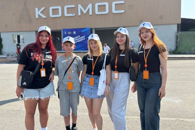 Зарядка со стражем порядка Зарядка со стражем порядка
