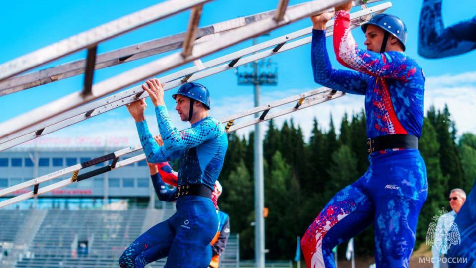 «Быстрее, выше, сильнее огня!» – чемпионат МЧС России «Быстрее, выше, сильнее огня!» – чемпионат МЧС России