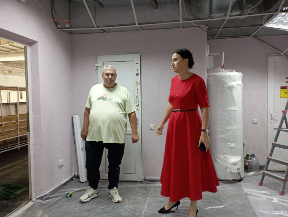 Луганскую «Ледовую арену» отремонтируют и модернизируют Луганскую «Ледовую арену» отремонтируют и модернизируют