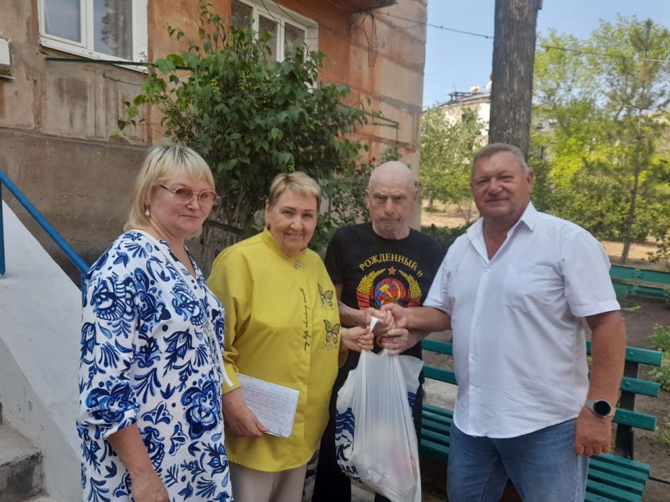 Теплые поздравления для ветеранов стахановского спорта! Теплые поздравления для ветеранов стахановского спорта!