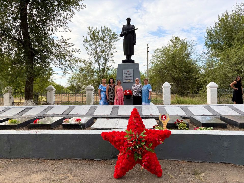 Межрегиональная патриотическая эстафета «ВЕНОК СЛАВЫ» в пгт Новосветловка Межрегиональная патриотическая эстафета «ВЕНОК СЛАВЫ» в пгт Новосветловка