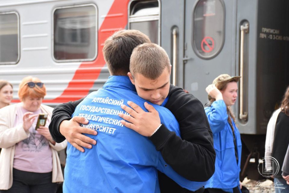 Спасибо, АлтГПУ!. Наш поезд домой! Спасибо, АлтГПУ!. Наш поезд домой!