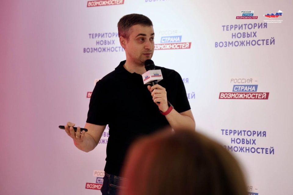 Кадры решают все. Президентская платформа помогает развивать кадровый потенциал ЛНР Кадры решают все. Президентская платформа помогает развивать кадровый потенциал ЛНР