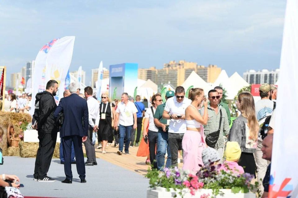250 тысяч человек посетили 12-й Чемпионат России по пахоте 250 тысяч человек посетили 12-й Чемпионат России по пахоте