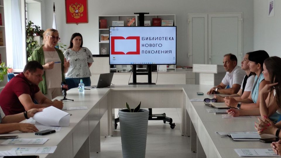 Андрей Рубанцов: В Центральной библиотеке для взрослых им. Г. Сковороды города Ровеньки состоялось заседание выездной сессии по вопросу деятельности некоммерческих организаций городского округа город Ровеньки Андрей Рубанцов: В Центральной библиотеке для взрослых им. Г. Сковороды города Ровеньки состоялось заседание выездной сессии по вопросу деятельности некоммерческих организаций городского округа город Ровеньки