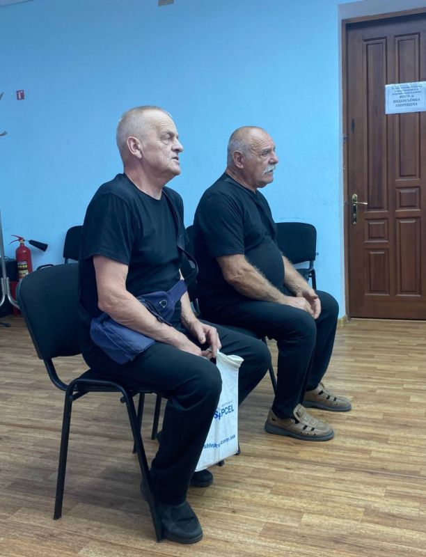 Первый заместитель главы Администрации Антрацитовского МО Марат Гайсин совместно с представителями структурных подразделений Администрации, муниципальных унитарных предприятий и руководителями учреждений и предприятий города... Первый заместитель главы Администрации Антрацитовского МО Марат Гайсин совместно с представителями структурных подразделений Администрации, муниципальных унитарных предприятий и руководителями учреждений и предприятий города...