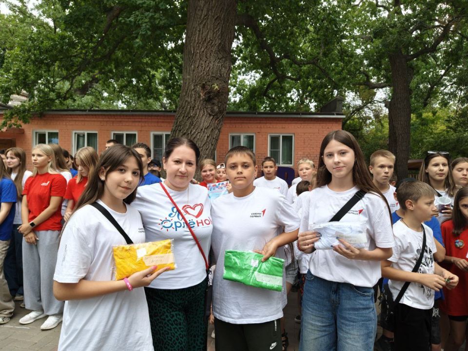 В "Орлёнке" прозвенел последний звонок смены! Торжественная линейка, посвященная закрытию, стала ярким и запоминающимся событием для всех ребят В "Орлёнке" прозвенел последний звонок смены! Торжественная линейка, посвященная закрытию, стала ярким и запоминающимся событием для всех ребят