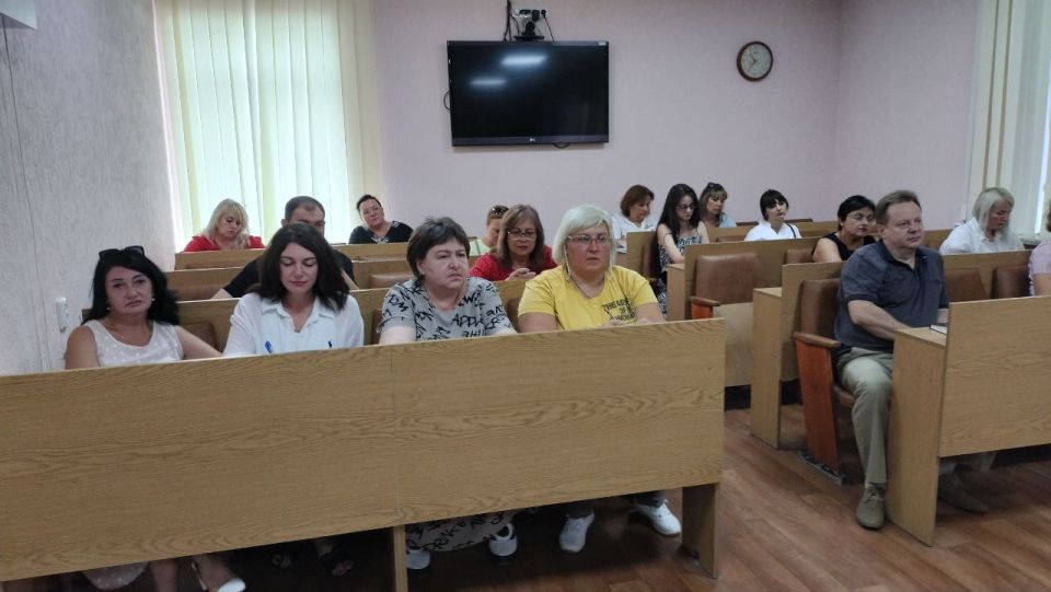 Сегодня под руководством врип Главы городского округа город Ровеньки Татьяны Хрипачевой состоялось рабочее совещание с представителями учреждений культуры Сегодня под руководством врип Главы городского округа город Ровеньки Татьяны Хрипачевой состоялось рабочее совещание с представителями учреждений культуры
