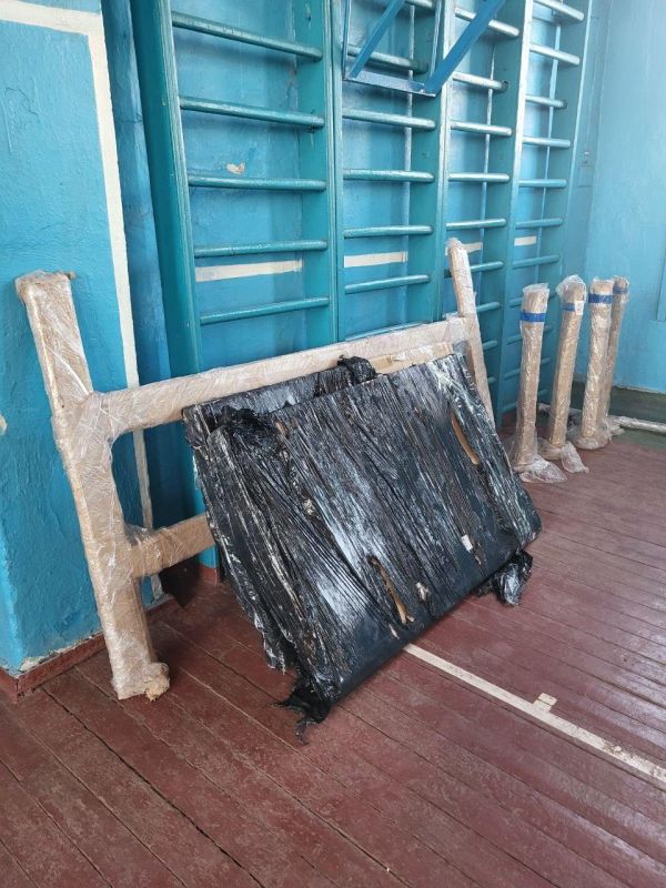 Перевальский округ получил спортивное оборудование от региона-шефа Перевальский округ получил спортивное оборудование от региона-шефа
