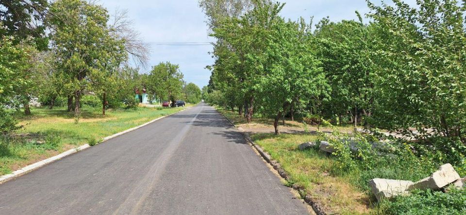 Половину дорожных работ в Славяносербском округе, запланированных на этот год, выполнил Алтайский край Половину дорожных работ в Славяносербском округе, запланированных на этот год, выполнил Алтайский край