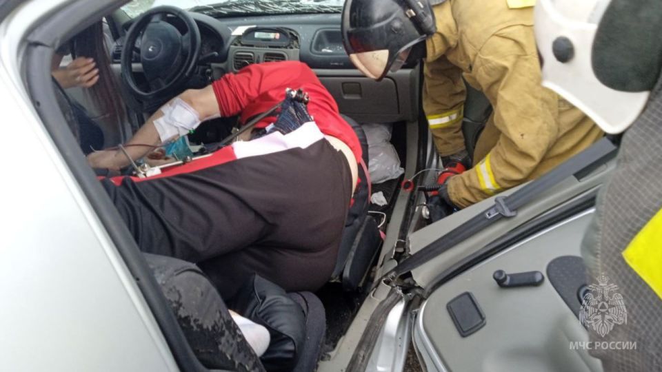 В ДТП под Перевальском пострадали четыре человека В ДТП под Перевальском пострадали четыре человека