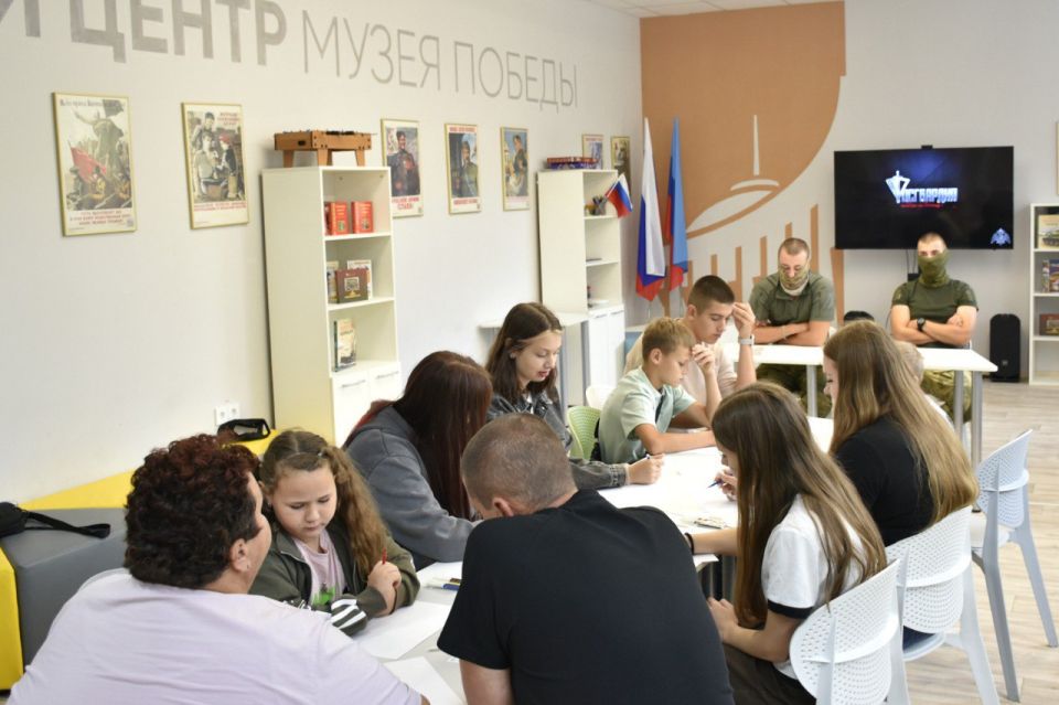 Увлекательное и полезное мероприятие прошло сегодня в МБУ “Марковский районный дом культуры”! Совместно с Росгвардией мы провели развлекательно-игровую программу “Действие в экстремальной ситуации”! Увлекательное и полезное мероприятие прошло сегодня в МБУ “Марковский районный дом культуры”! Совместно с Росгвардией мы провели развлекательно-игровую программу “Действие в экстремальной ситуации”!