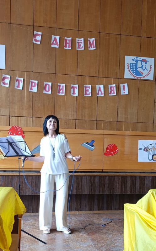 В городе Рубежное состоялся концерт-чествование «Здесь будет город-сад», посвящённый Дню строителя В городе Рубежное состоялся концерт-чествование «Здесь будет город-сад», посвящённый Дню строителя