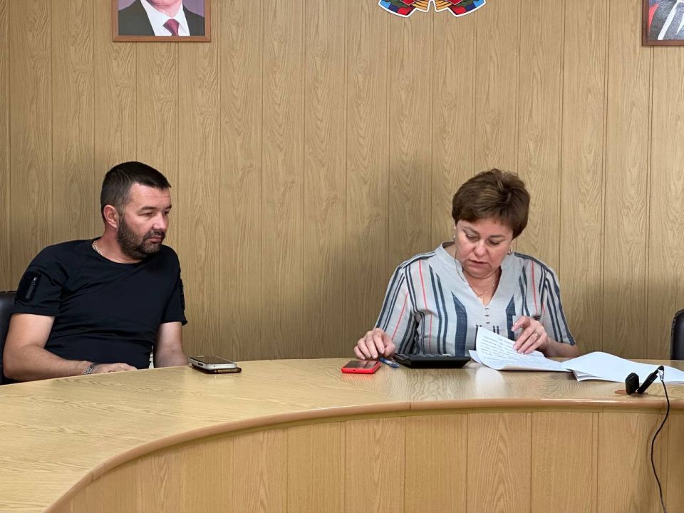 Андрей Рубанцов: Сегодня мой первый заместитель Татьяна Хрипчёва провела рабочее совещание с представителями шеф-региона и представителями жилищно-коммунального хозяйства города Андрей Рубанцов: Сегодня мой первый заместитель Татьяна Хрипчёва провела рабочее совещание с представителями шеф-региона и представителями жилищно-коммунального хозяйства города