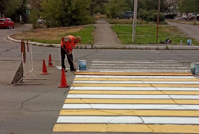 МУП «Служба дорожного хозяйства и благоустройства города Алчевска ЛНР» проводит работы на территории города МУП «Служба дорожного хозяйства и благоустройства города Алчевска ЛНР» проводит работы на территории города
