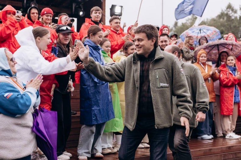 Молодежь из Свердловска ЛНР приняла участие в смене ТИМ «Бирюса» в Красноярском крае Молодежь из Свердловска ЛНР приняла участие в смене ТИМ «Бирюса» в Красноярском крае
