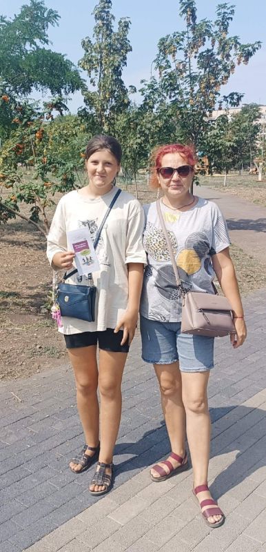 Библиотекари Центральной городской библиотеки ее структурные подразделения присоединились к акции «Дарю тепло» ко Дню молодежи Библиотекари Центральной городской библиотеки ее структурные подразделения присоединились к акции «Дарю тепло» ко Дню молодежи