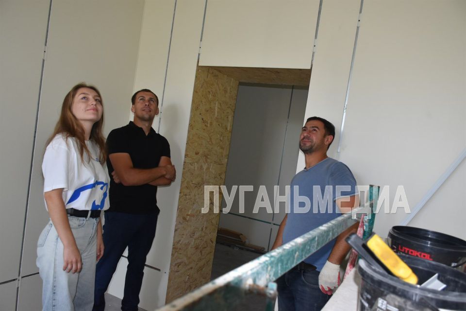 В Новопсковской центральной районной многопрофильной больнице в рамках шефской помощи Воронежской области, согласно Специальному инфраструктурному проекту, продолжается ремонт внутренних помещений В Новопсковской центральной районной многопрофильной больнице в рамках шефской помощи Воронежской области, согласно Специальному инфраструктурному проекту, продолжается ремонт внутренних помещений