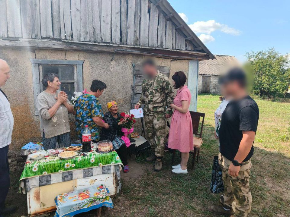 В Булавиновке чествовали 95-летнюю Марфу Петровну Бережную! В Булавиновке чествовали 95-летнюю Марфу Петровну Бережную!